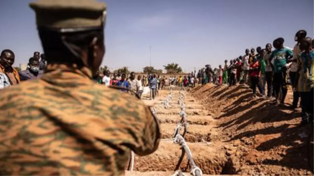 El Kaide Bağlantılı Grupların Saldırısında 100’den Fazla Kişi Hayatını Kaybetti