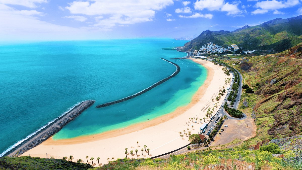 Kanarya Adaları’na hafta sonu 2 bine yakın düzensiz göçmen geldi