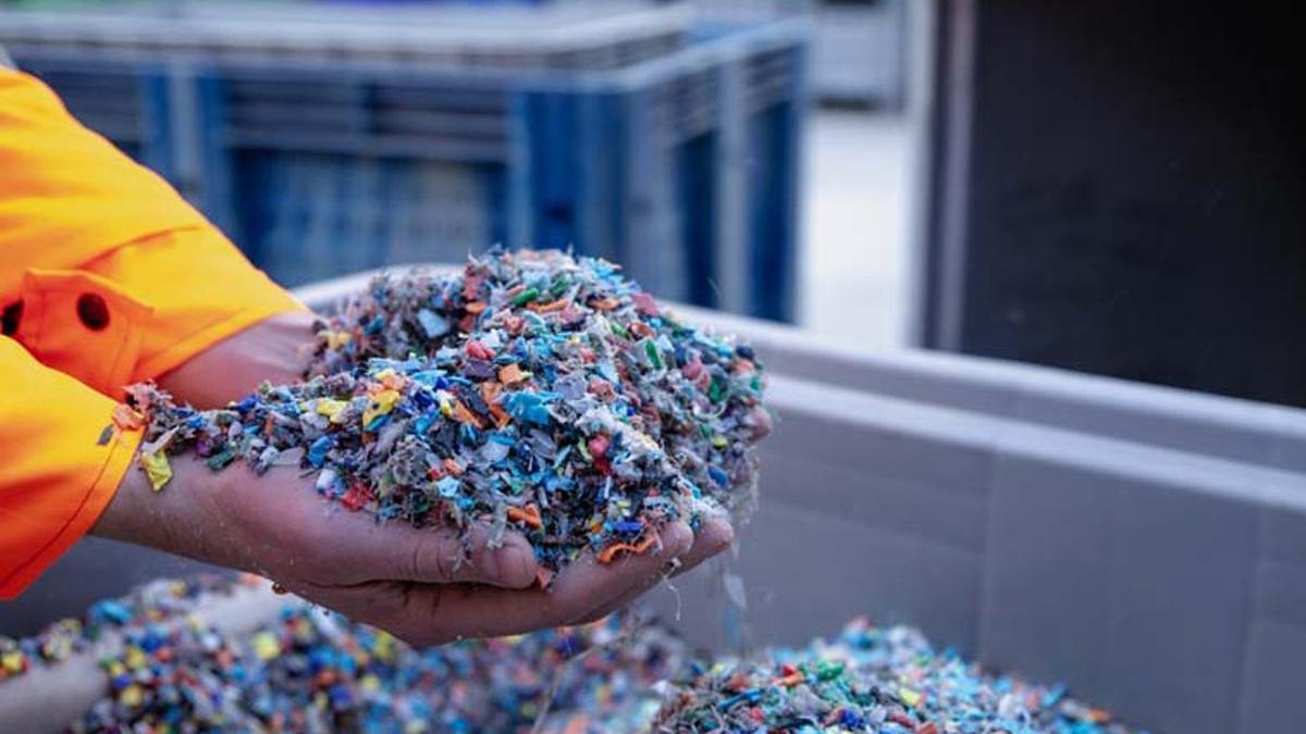 Doğmamış bebekler için bile büyük tehdit! Plastik atıklar tehlike saçıyor: Hücre zarına girerek beyne taşınıyor, kalp krizi ve felce neden oluyor